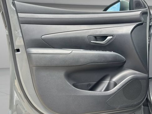 Used 2025 Hyundai Tucson SE FWD image 30