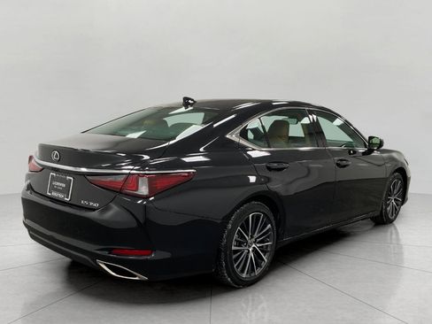 Certified 2025 Lexus ES 350 w/ Premium Package image 4