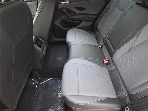 New 2026 Volkswagen Tiguan SE R-Line image 15