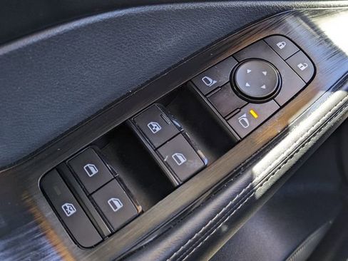 Used 2023 Nissan Rogue SV w/ SV Premium B Package image 27