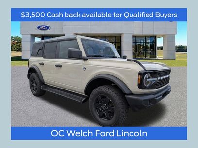 New 2025 Ford Bronco Outer Banks w/ Black Appearance Package