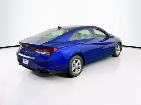 Used 2023 Hyundai Elantra SE FWD image 5