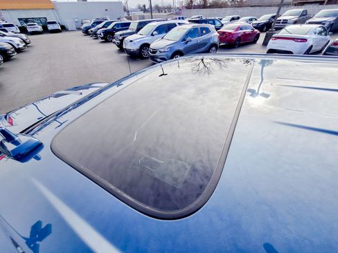 Used 2024 Chevrolet Silverado 1500 LTZ w/ LTZ Premium Package image 33