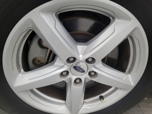 Used 2019 Ford Explorer XLT w/ Class III Trailer Tow Package image 31