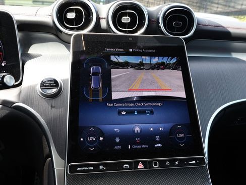 Used 2025 Mercedes-Benz GLC 43 AMG 4MATIC image 30