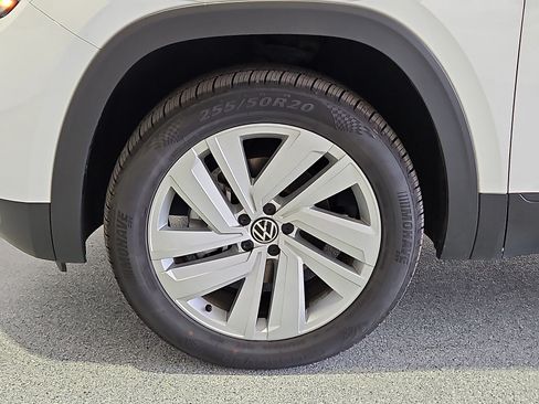 Certified 2023 Volkswagen Atlas Cross Sport SE AWD/4WD image 11