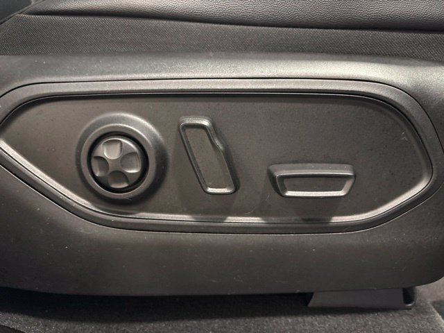 Used 2024 Jeep Grand Cherokee Limited w/ Luxury Tech Group II AWD/4WD image 50