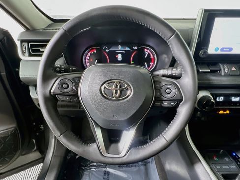 Used 2025 Toyota RAV4 XLE Premium FWD image 18