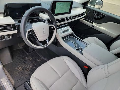 New 2026 Lincoln Aviator Reserve AWD/4WD image 18