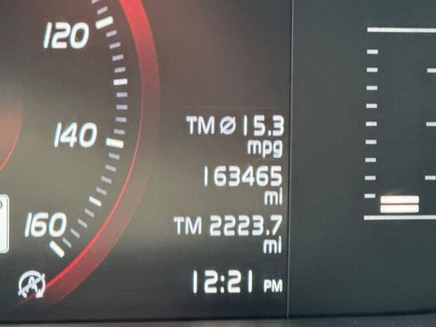 Used 2018 Volvo XC90 T5 Momentum w/ Convenience Package AWD/4WD image 28