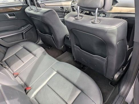 Used 2014 Mercedes-Benz E 350 Sedan image 32