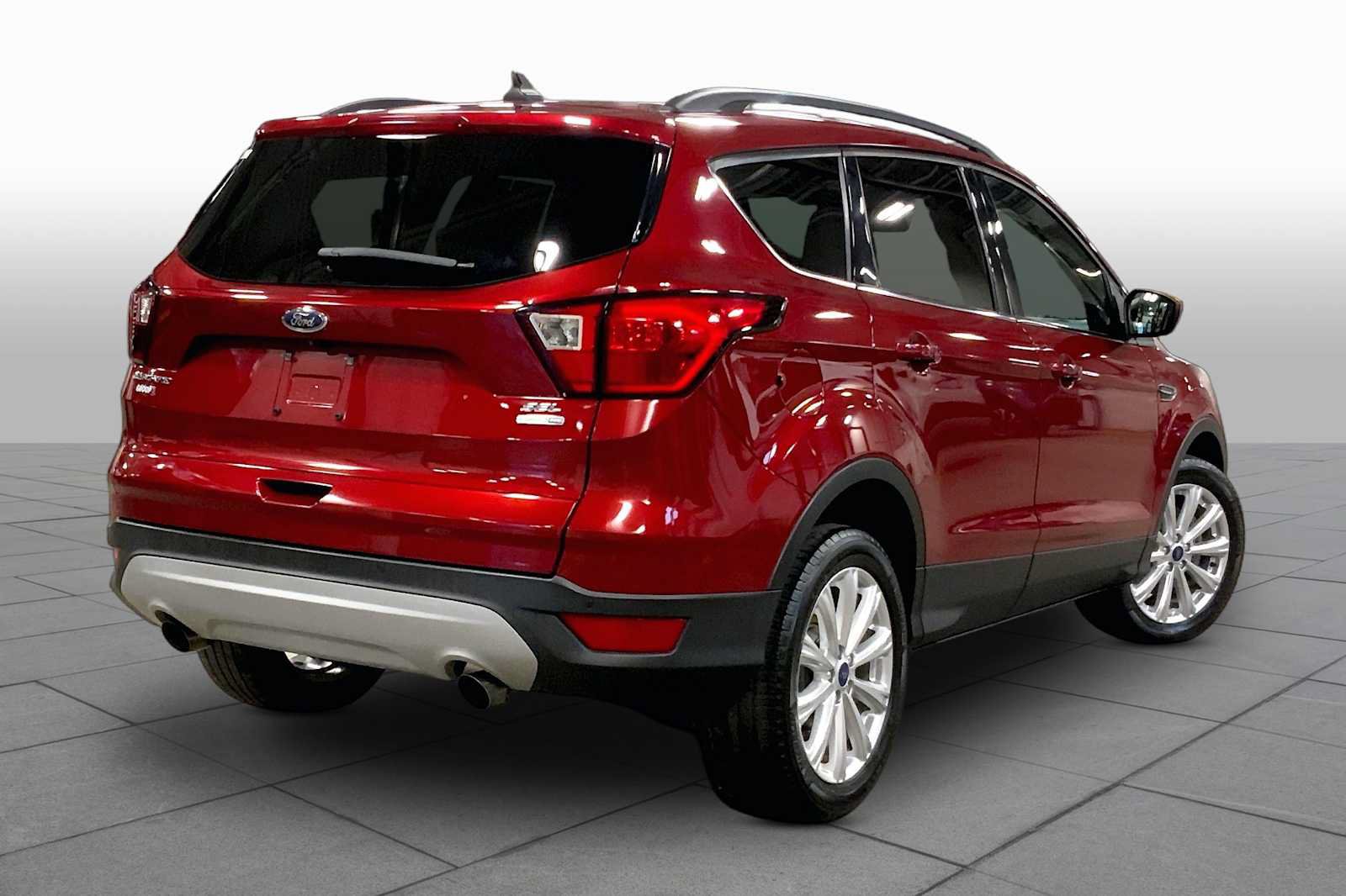 Used 2019 Ford Escape SEL AWD/4WD image 13