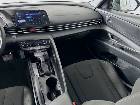 Used 2023 Hyundai Elantra SEL image 22