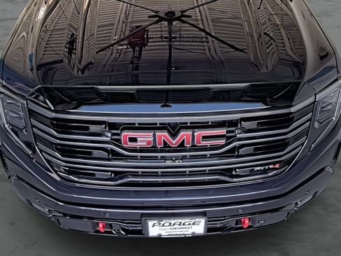 Used 2025 GMC Sierra 1500 AT4 image 18