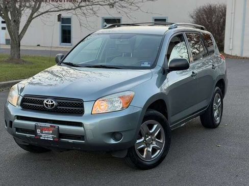 Used 2008 Toyota RAV4 4WD image 2