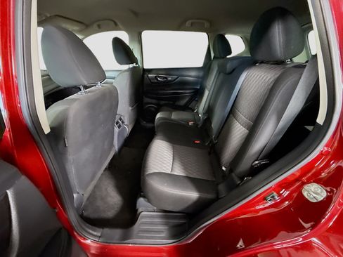 Used 2020 Nissan Rogue SV image 25