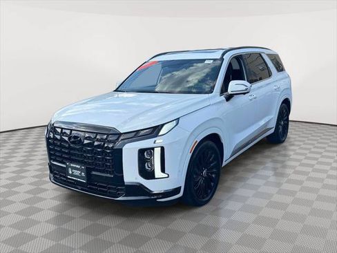 Used 2024 Hyundai Palisade Calligraphy AWD/4WD image 3