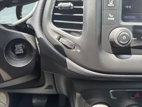 Used 2017 Jeep Compass Sport w/ Tech Group FWD image 22