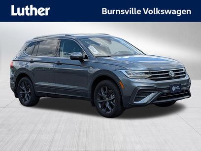 Certified 2024 Volkswagen Tiguan SE w/ MDO Package, Two-Row