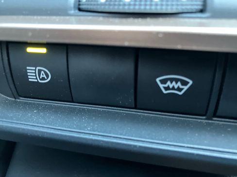 Used 2025 Toyota Crown Platinum image 14