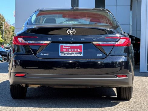 Used 2025 Toyota Camry LE FWD image 10