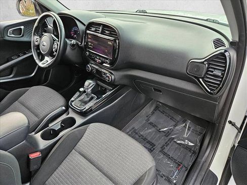 Used 2021 Kia Soul EX image 21