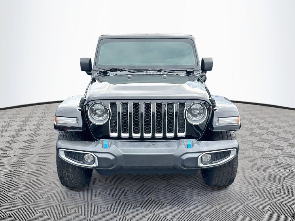 Used 2023 Jeep Wrangler Unlimited Sahara AWD/4WD image 2