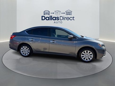 Used 2019 Nissan Sentra S image 5