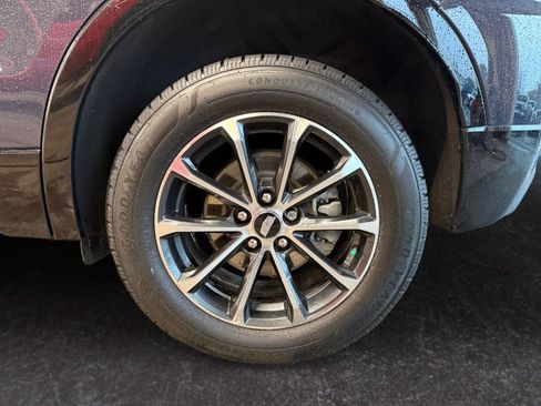 Used 2024 Cadillac XT4 Sport AWD/4WD image 29