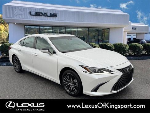 Used 2024 Lexus ES 350 w/ Premium Package image 6