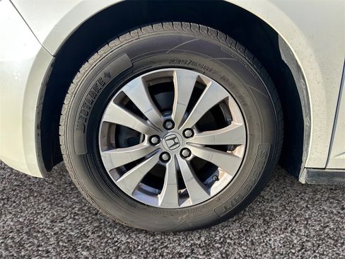 Used 2016 Honda Odyssey SE image 10