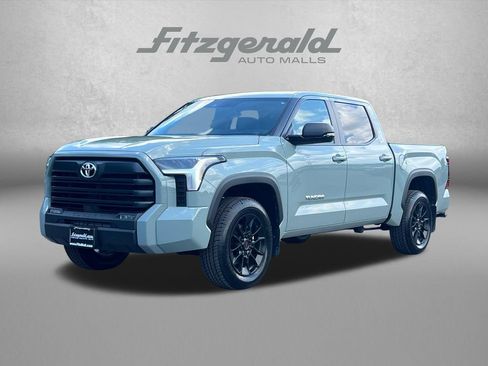 Used 2025 Toyota Tundra SR5 w/ SR5 Premium Package AWD/4WD image 2