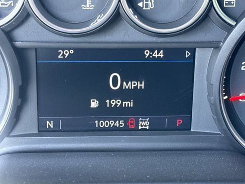 Used 2021 Chevrolet Tahoe Z71 w/ Z71 Signature Package AWD/4WD image 24