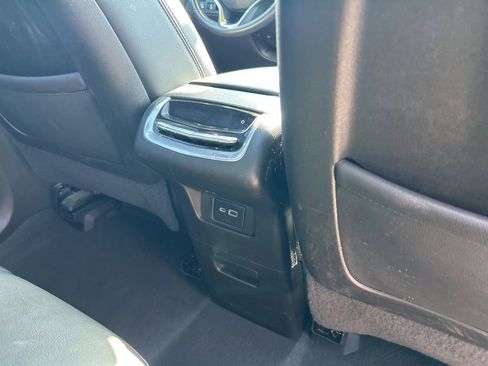 Used 2021 Cadillac XT6 Luxury FWD image 46