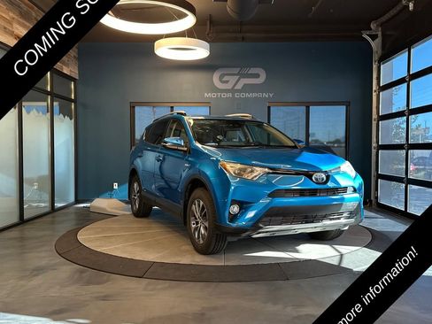 Used 2018 Toyota RAV4 XLE w/ Protection Package AWD/4WD image 1
