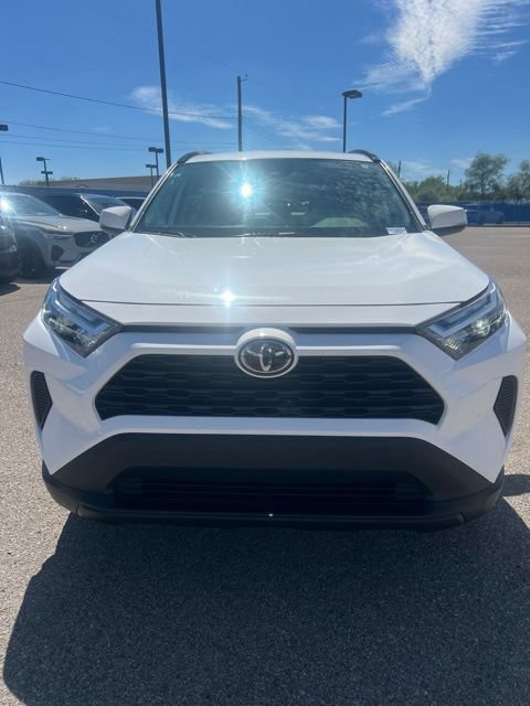 Used 2025 Toyota RAV4 XLE AWD/4WD image 8