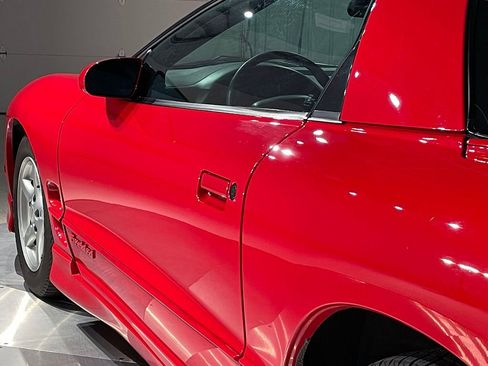 Used 1998 Pontiac Firebird Formula w/ Opt Pkg image 31