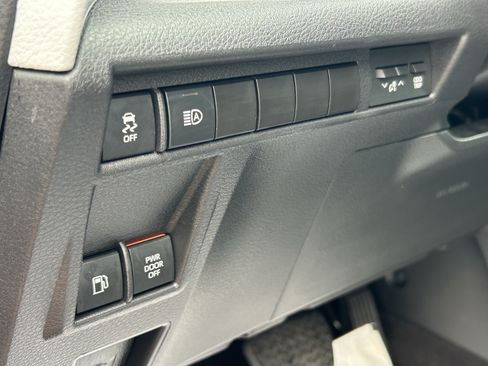 Certified 2025 Toyota Sienna LE w/ LE Plus Package AWD/4WD image 16