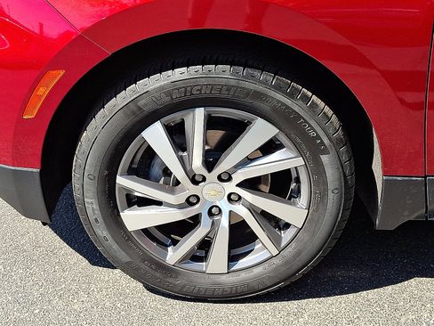 Certified 2023 Chevrolet Equinox LT AWD/4WD image 9