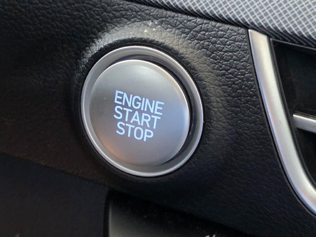 Used 2025 Hyundai Sonata SEL FWD image 14