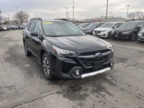 Used 2023 Subaru Outback Limited image 1