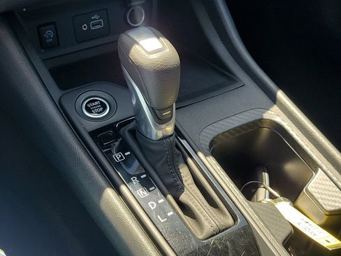 Used 2025 Nissan Sentra S image 27