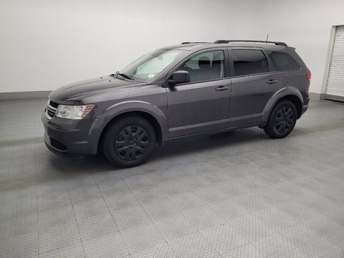 Used 2019 Dodge Journey SE image 2