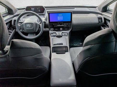 Used 2025 Toyota bZ4X XLE image 17