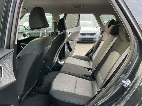 Used 2025 Kia Soul LX w/ LX Technology Package image 23