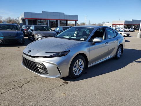 New 2026 Toyota Camry LE image 2