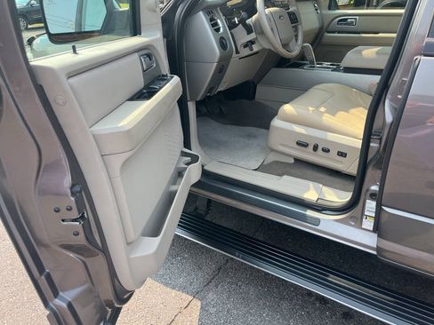 Used 2014 Ford Expedition Limited w/ Equipment Group 301A AWD/4WD image 15