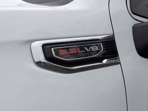 Used 2024 GMC Sierra 1500 SLT w/ SLT Premium Plus Package image 10