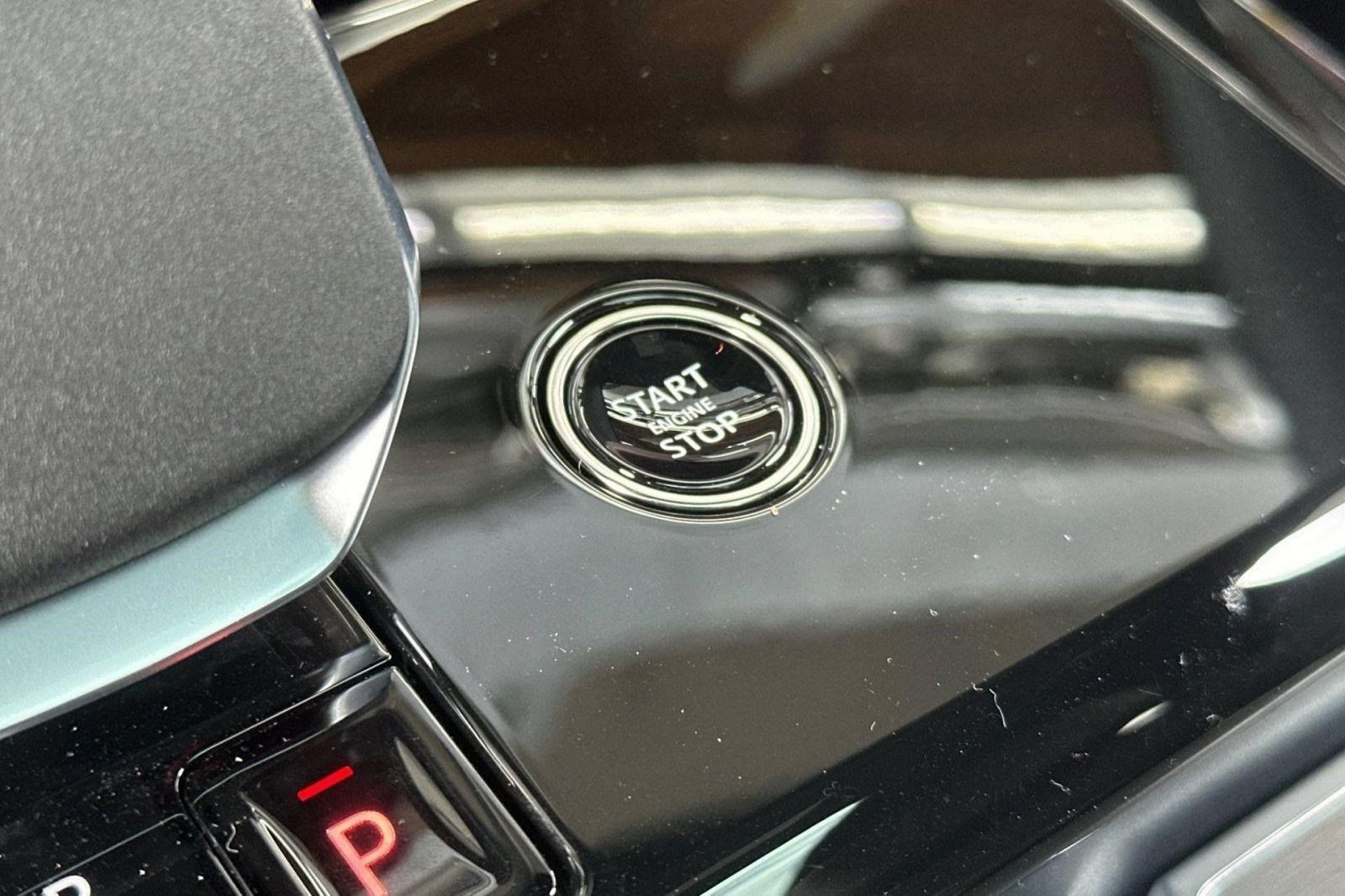 New 2026 Land Rover Range Rover Sport Dynamic SE AWD/4WD image 19