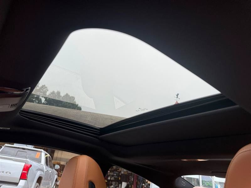 Used 2025 BMW M440i Coupe w/ Premium Package RWD image 21